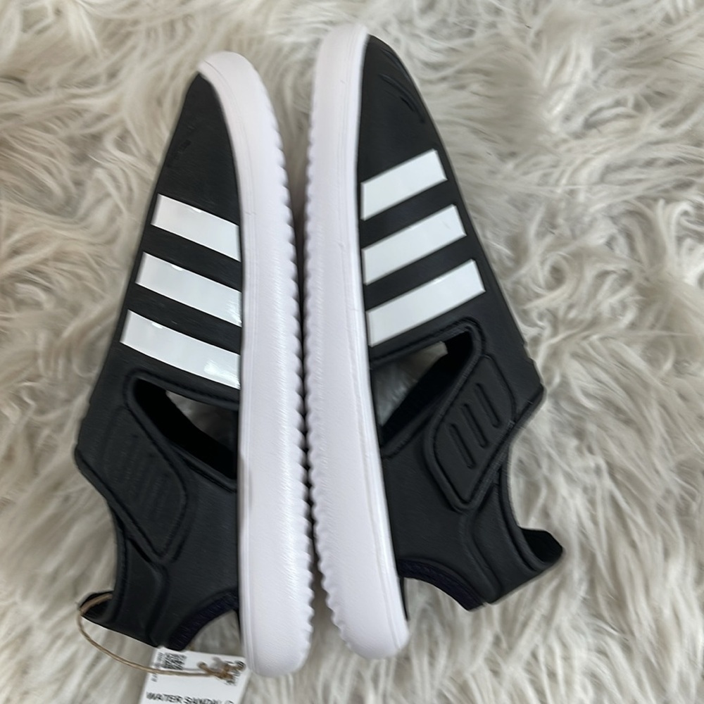 ADIDAS Closed Toe Water Sandals Velcro Black & White Kid’s Size 2 NEW UNISEX - Picture 9 of 16